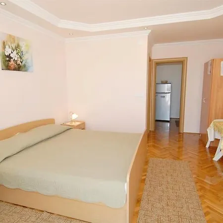 아파트 Marnic 믈리니