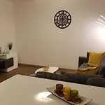 Marnic شقة *