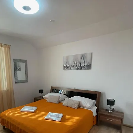Apartment Marnic *