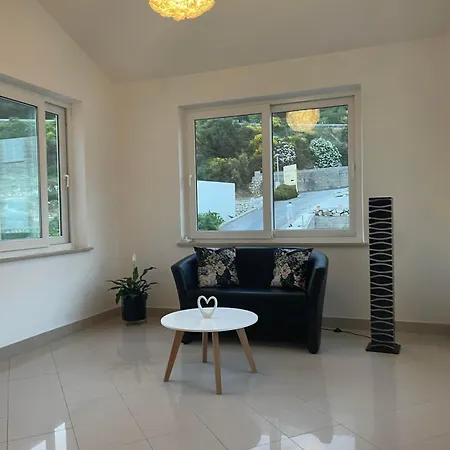 玛尔尼克公寓式酒店 *