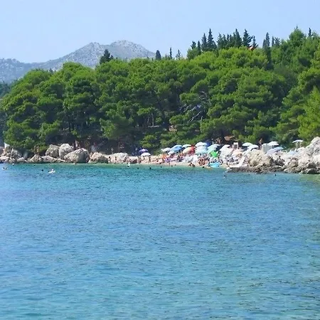 玛尔尼克公寓式酒店 *