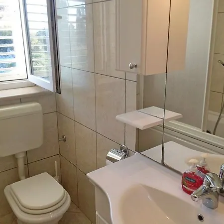 Apartment Marnic *